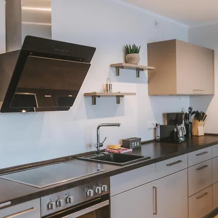 Gruppen-Wohnung Mit Balkon Und Grill 10 Betten