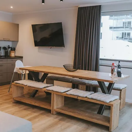 Gruppen-Wohnung mit Balkon und Grill 10 Betten Winterberg