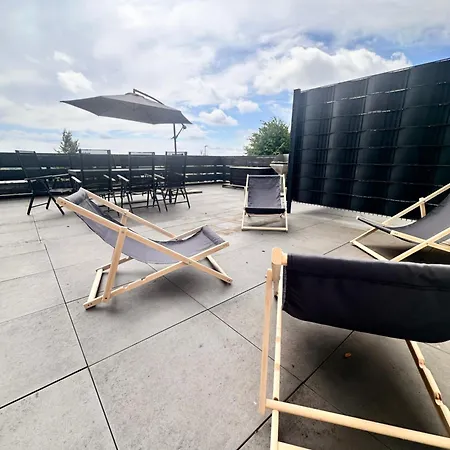 Gruppen-Wohnung Mit Balkon Und Grill 10 Betten *